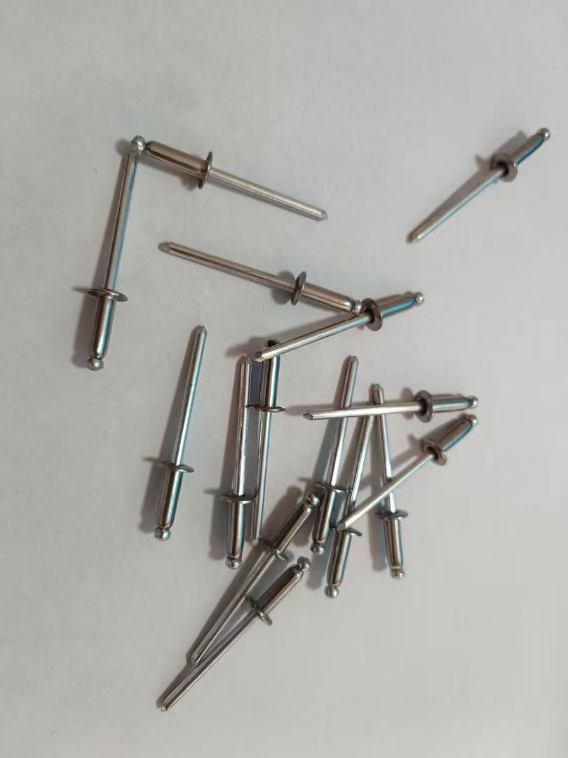 不锈钢半空心铆钉的分类与安装方法详解